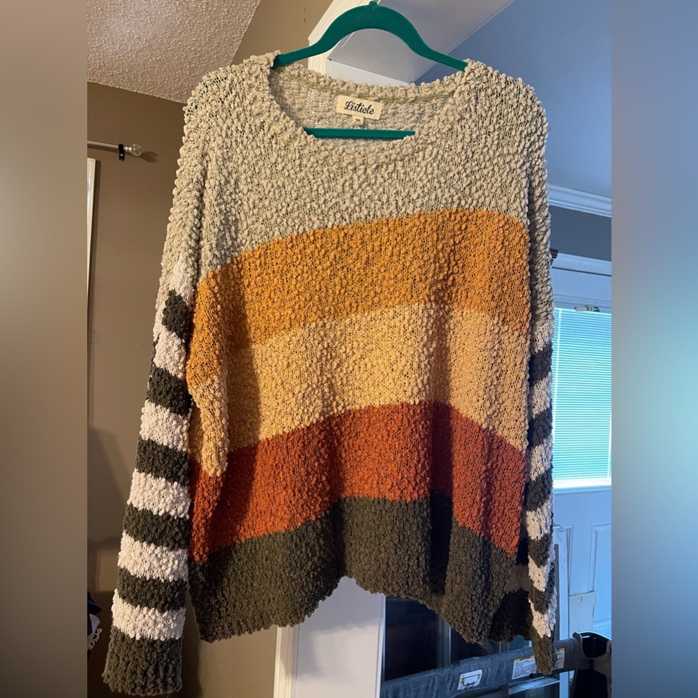 Light weight sweater